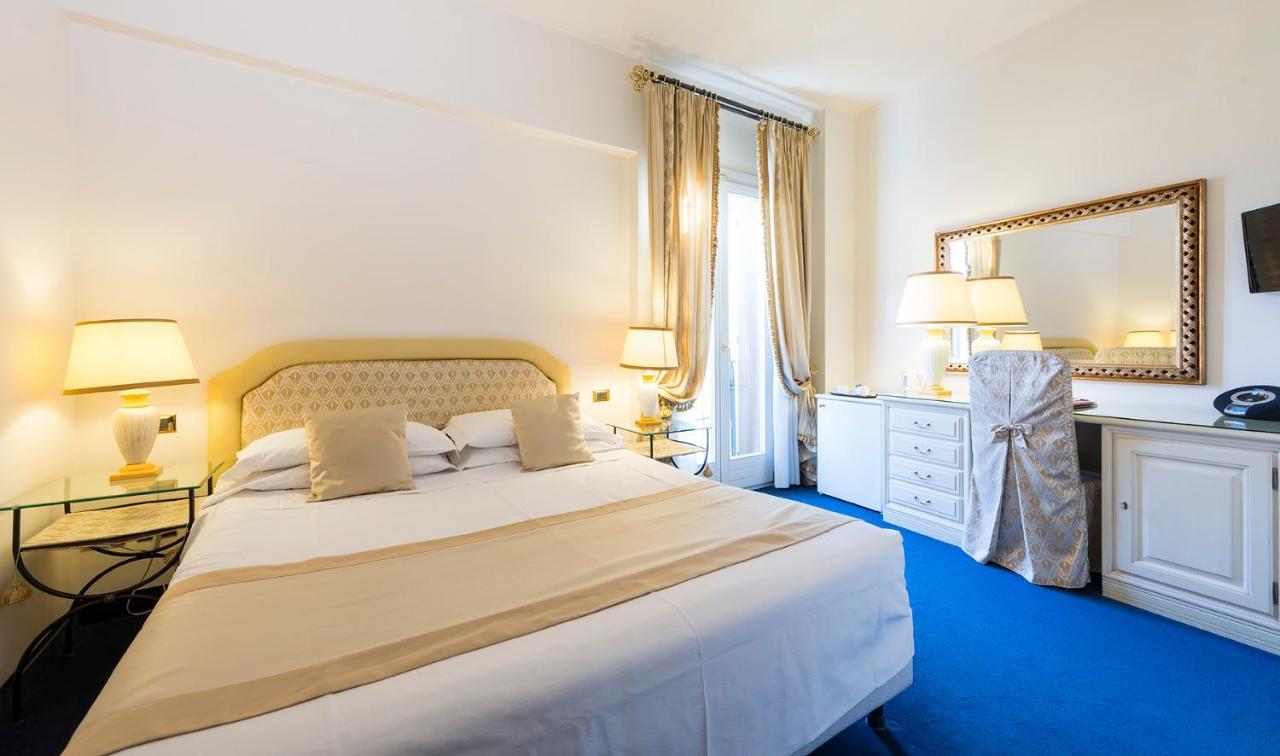 Standard Double or Twin Room,1019950513:JPEG